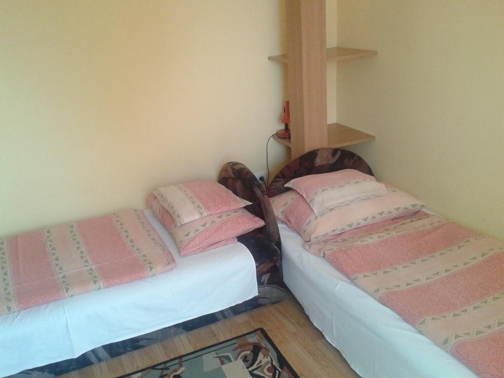 Hôtel Deak Vendeghaz Apartman à Hajdúszoboszló Extérieur photo