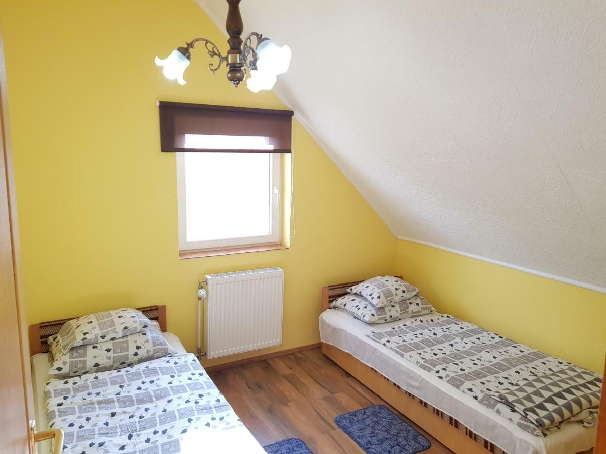 Hôtel Deak Vendeghaz Apartman à Hajdúszoboszló Extérieur photo